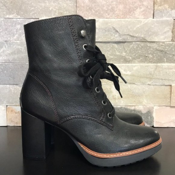 Naturalizer Callie Lace-Up Boot - Picture 2 of 6